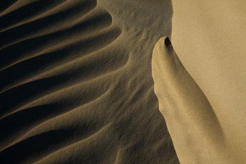 IRAN'S DESERT (LOOT) 